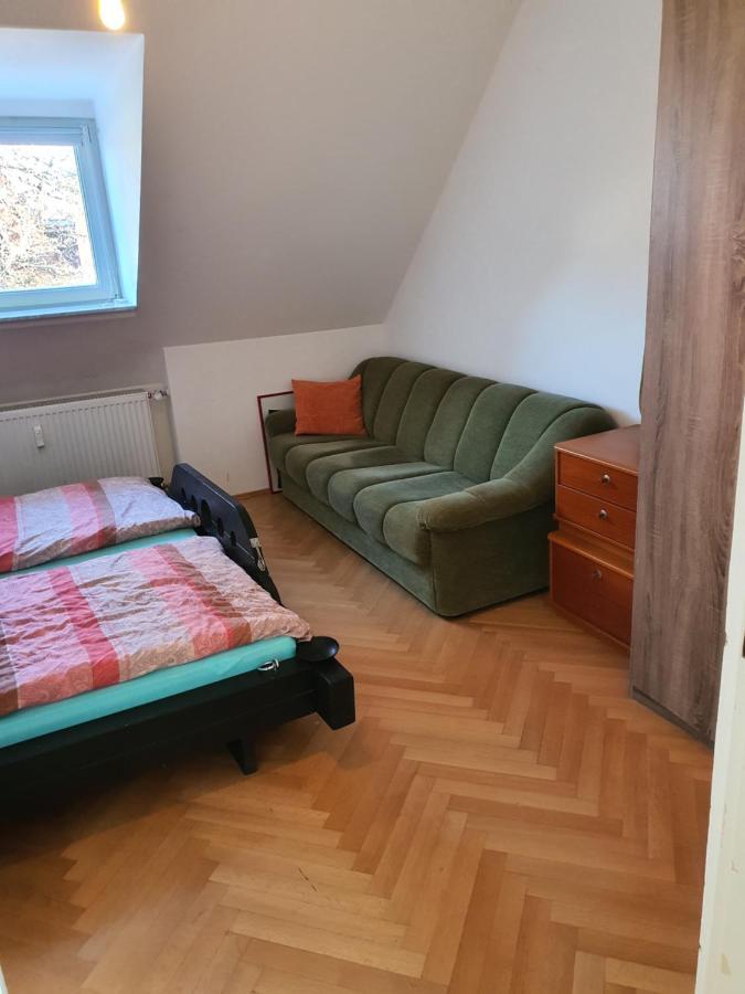 Idyllische Penthouse-Wohnung In Super Lage Мюнхен Екстериор снимка