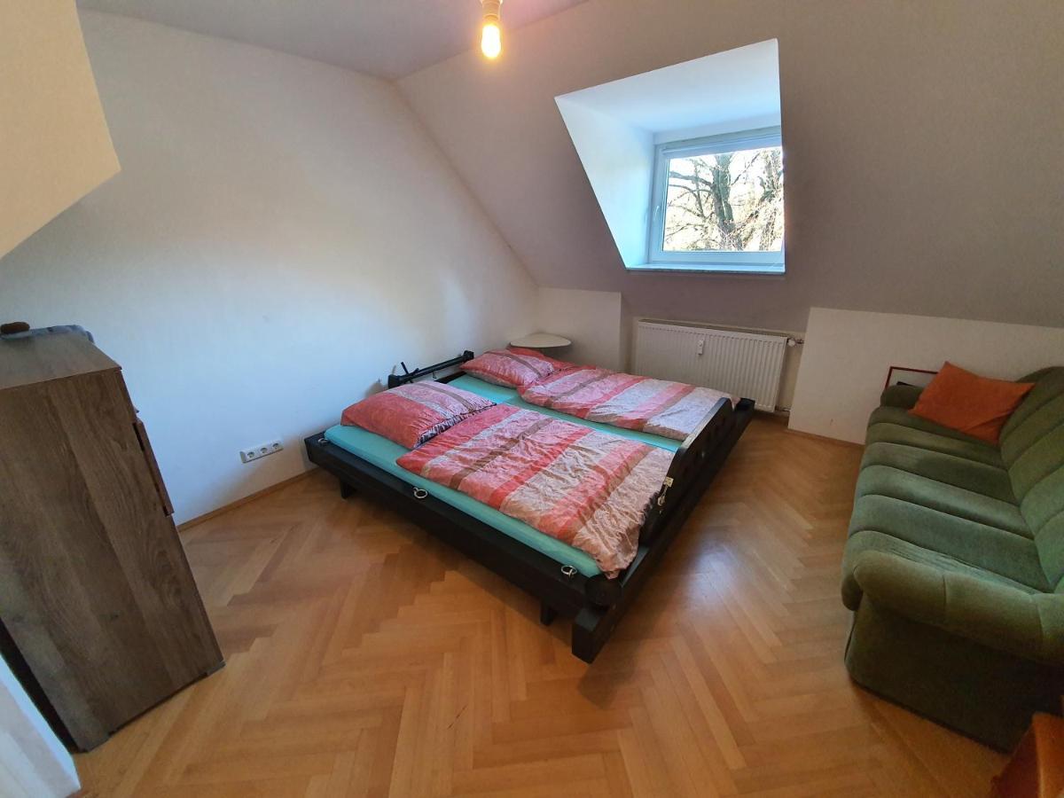 Idyllische Penthouse-Wohnung In Super Lage Мюнхен Екстериор снимка